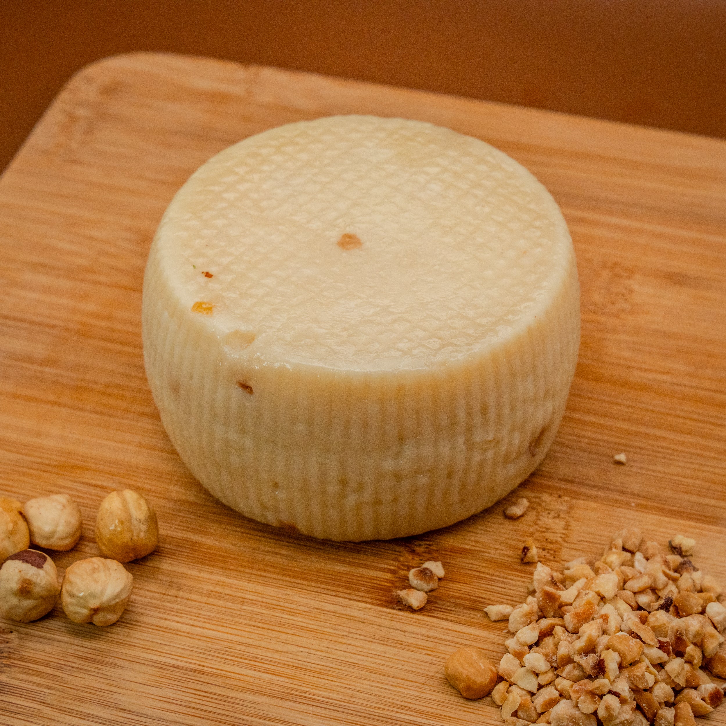 Nocciola - Pecorino affinato alla Nocciola - Selezione Chalet Del Formaggio
