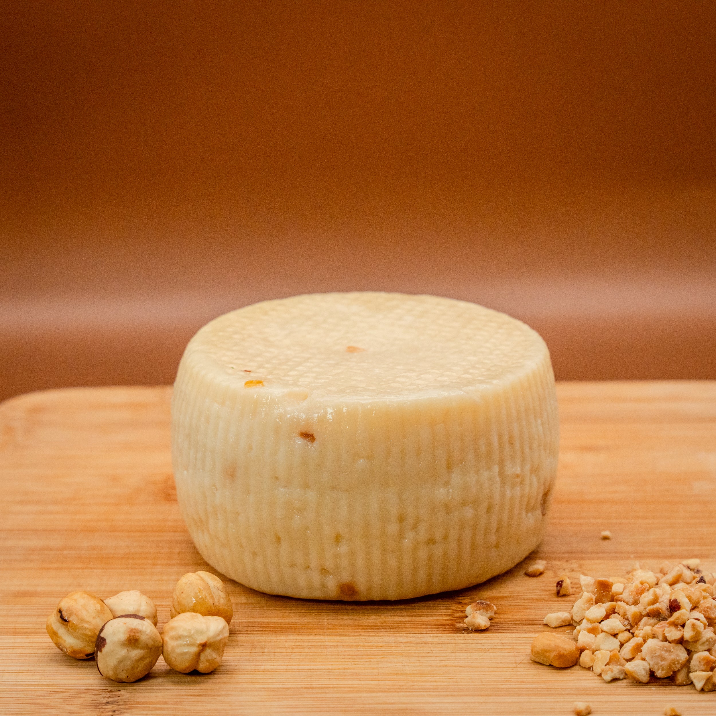 Nocciola - Pecorino affinato alla Nocciola - Selezione Chalet Del Formaggio